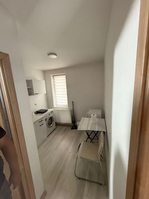 Închiriez Garsonieră  cf 1 Rm Vâlcea