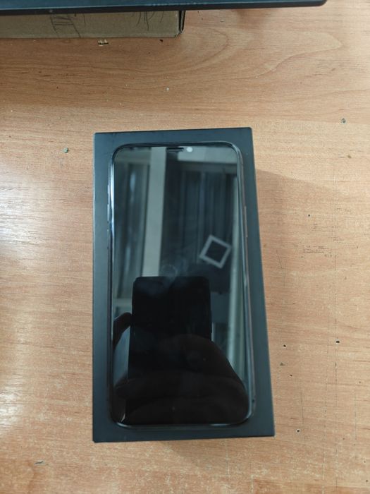 iPhone 11 pro 64gb АКБ 100% менянный