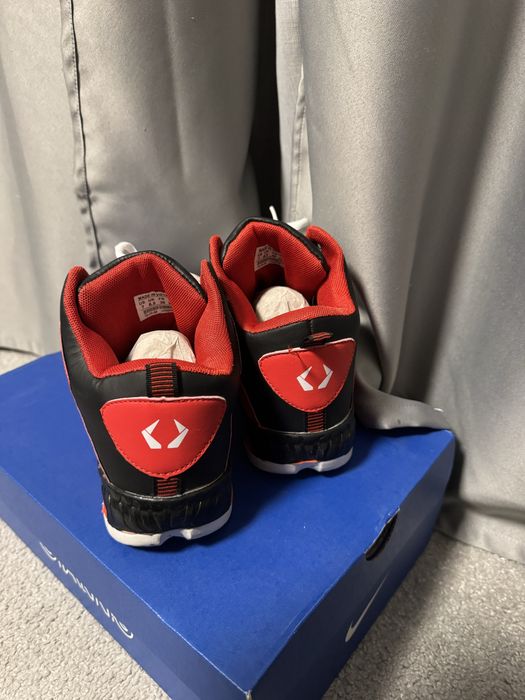 Баскетболни обувки (чисто нови)