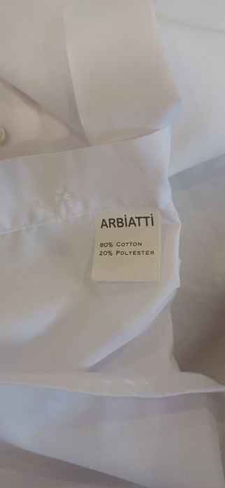 Продам рубашку белую M