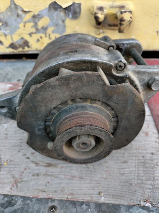 Продам генератор на Тойоту