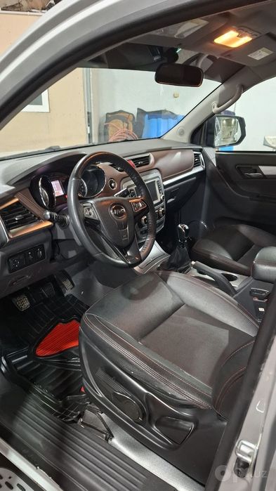 Jac T6 srochni sotiladi