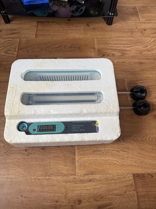 Продам автоматический инкубатор на 24 яйца