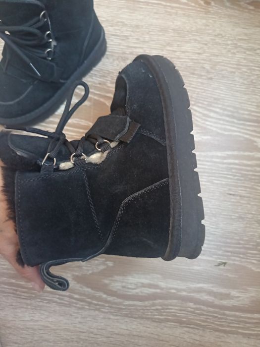 Продам сапоги для девочек