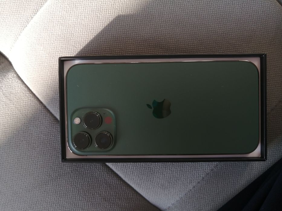 Продам IPhone Apple 13 pro Max
