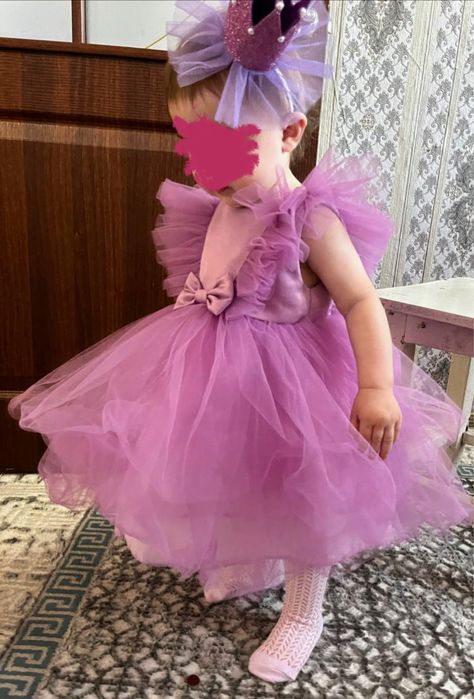 Продам платье на девочку на 1 годик- 1,5