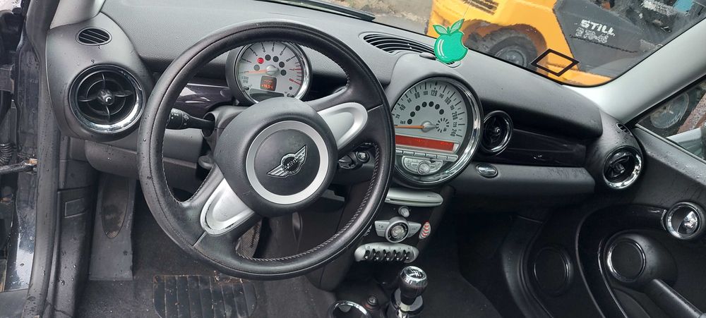 Mini Clubman 1,6 i , Мини КлубМан, на части! 
Март 2011, Комби