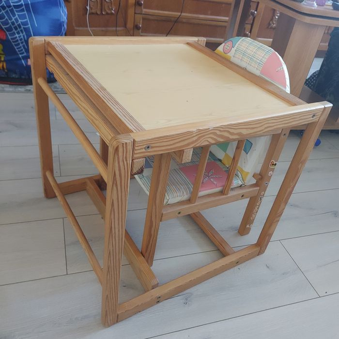 Măsuță și scaun copil