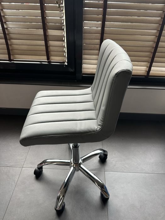 Стол на колелца Рим с 2г гаранция