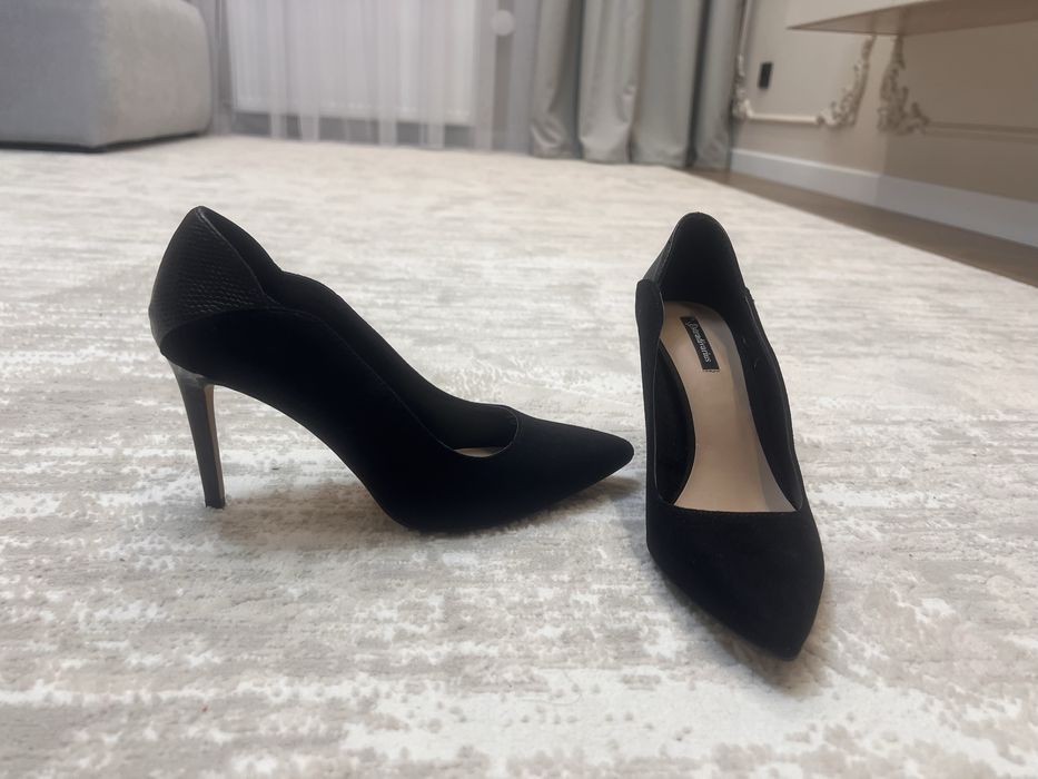 Продается обувь ботфорты