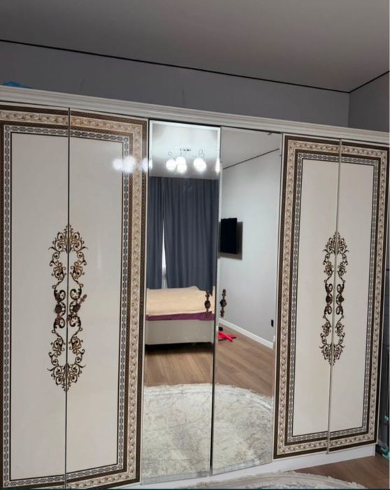 Продам шикарный спальный гарнитур!