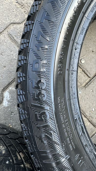 Шины зимние, лепучка 215/55/17