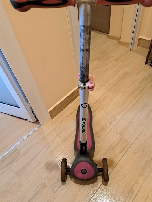 Тротинетка със светещи гуми Glober за момиче,сгъваема