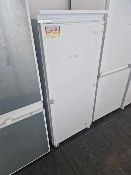 Хладилник за вграждане Gram