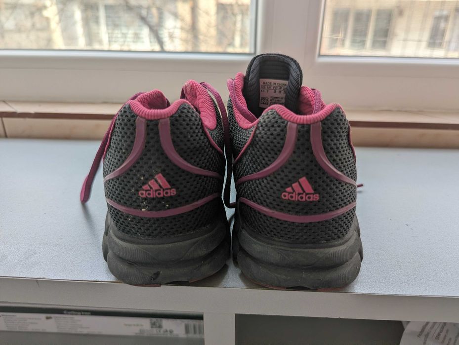 Маратонки  Adidas 37н. , 6.5