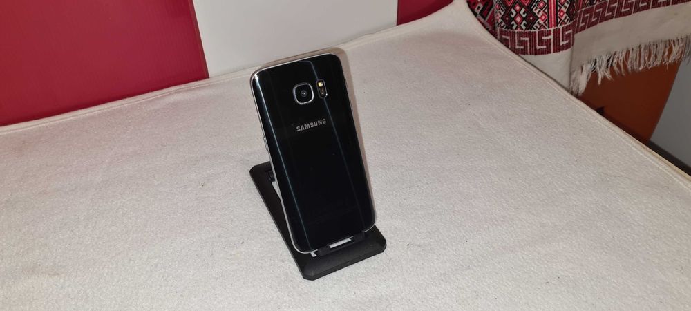 Samsung S 7 = 180 lei