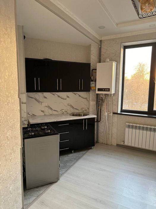 Uchtepa tumani 14 kvarti 1 xonali.navastroykal arentir jukovski