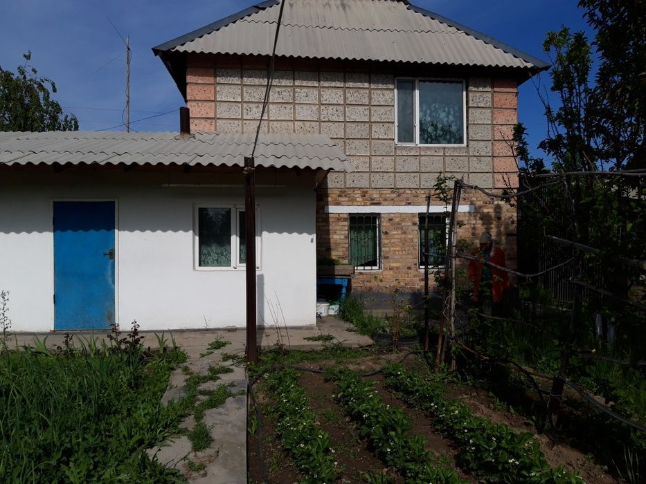 Продам жилую дачу