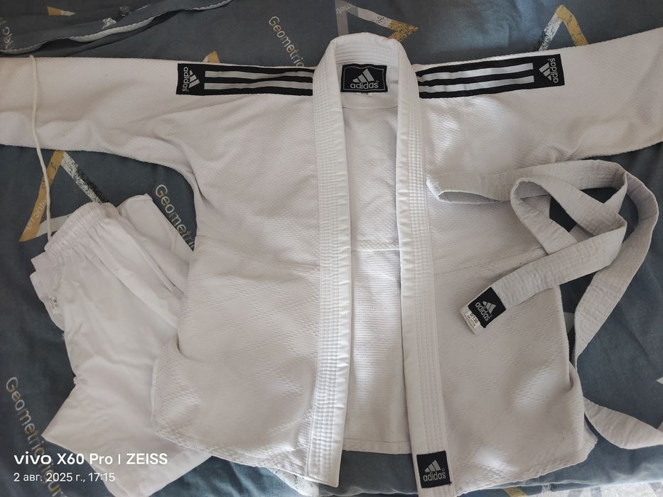 Продам новое кимоно