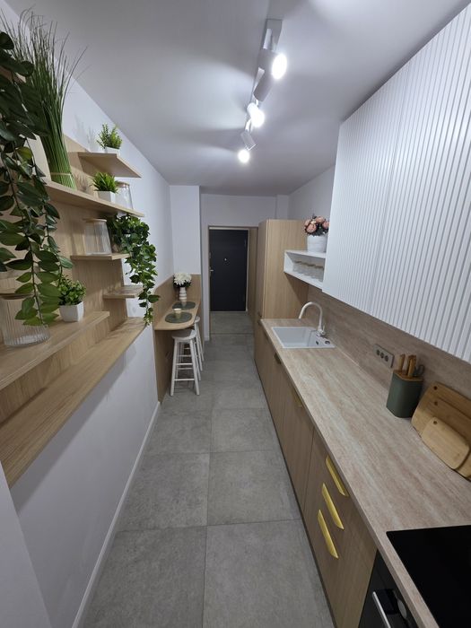Vand apartament nou, finisat, mobilat la cheie  in Elite City.