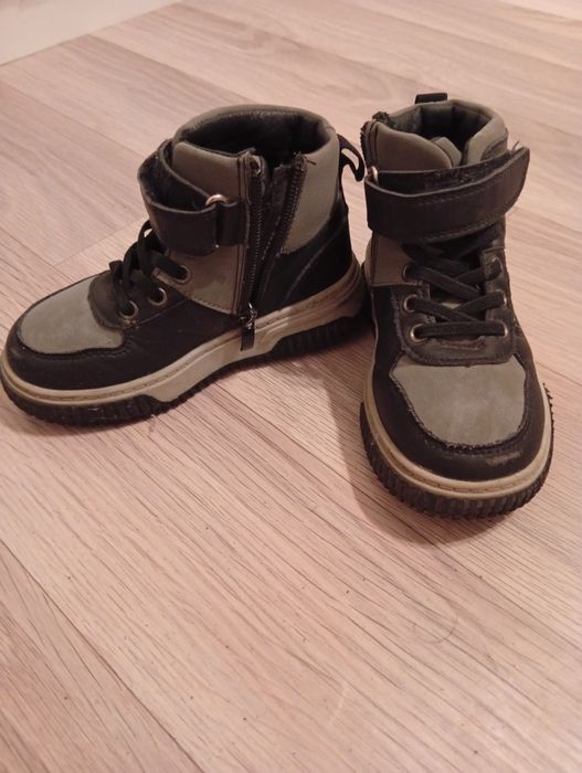 Детский ботинок для мальчика