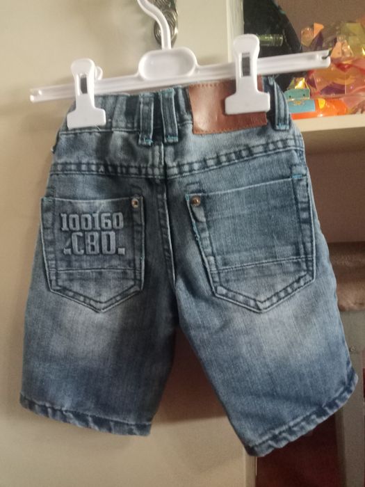 Продам джинсы на мальчика