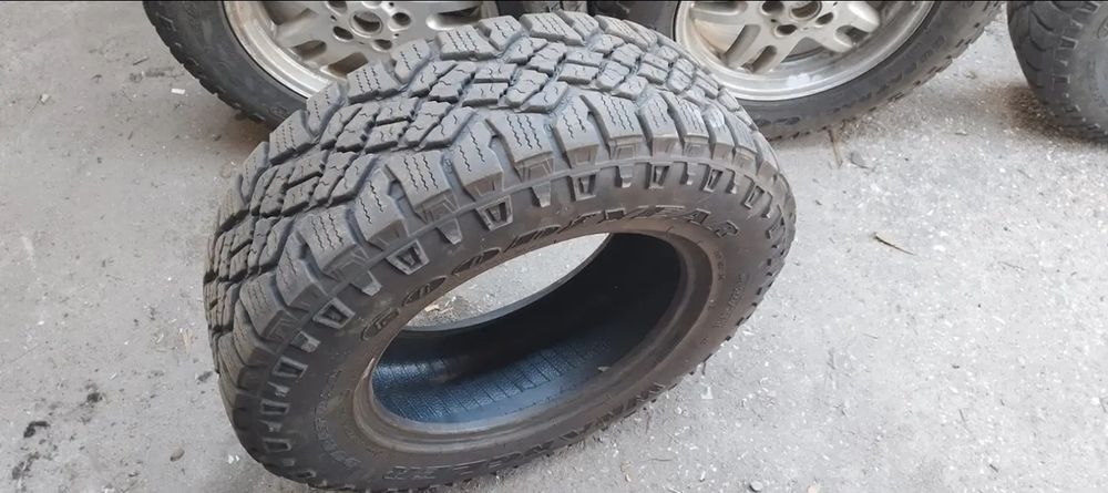 Гуми АТ с джанти