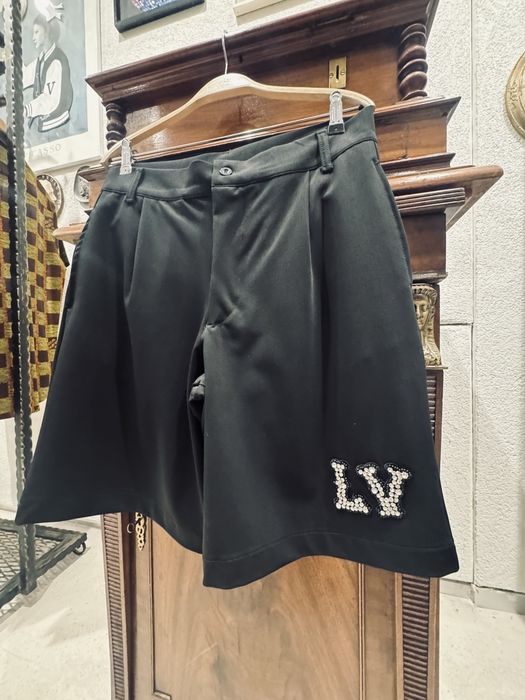 Pantaloni scurti barbarbatesti L-V