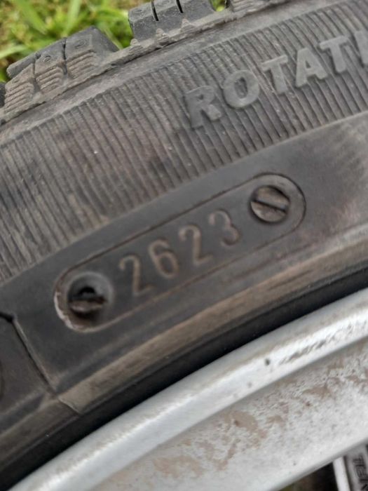 Гуми с джанти 215/45R17 за Mercedes-Benz