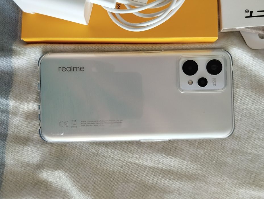 Realme 9. 5G Телефона е в перфектно състояние.