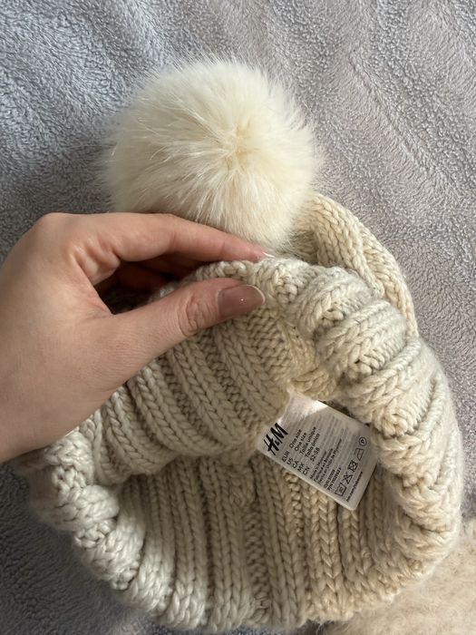 Дамска шапка и шал H&M