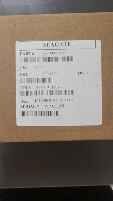 Seagate IronWolf 10 ТБ (ST10000VN000)