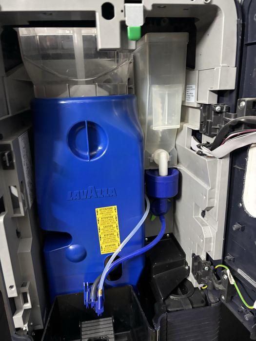 Aparat tonomat cafea pe capsule