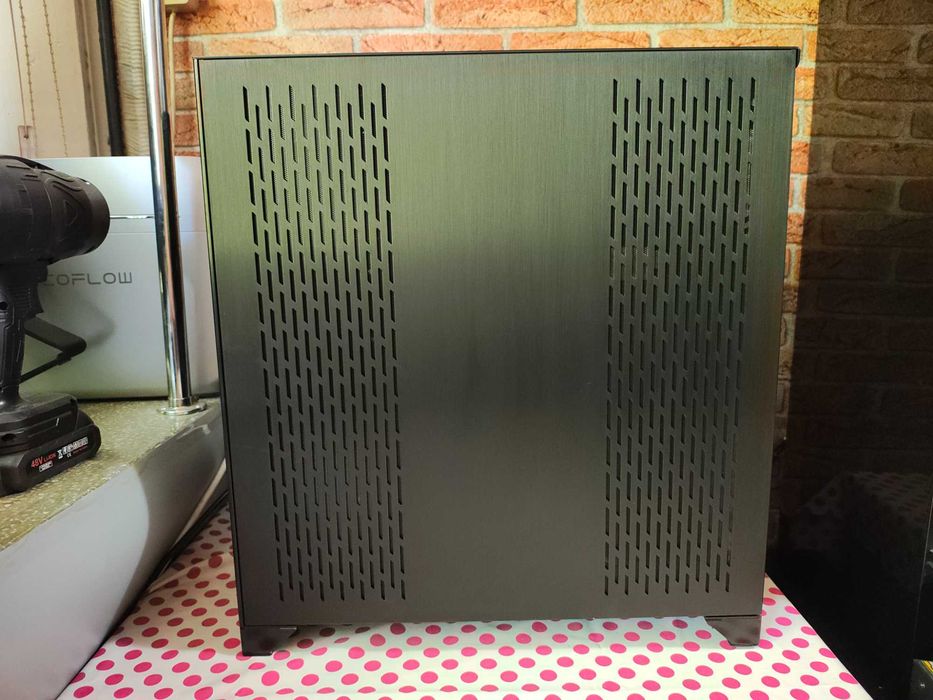 Carcasa Lian Li O11 Dynamic XL ROG Black.