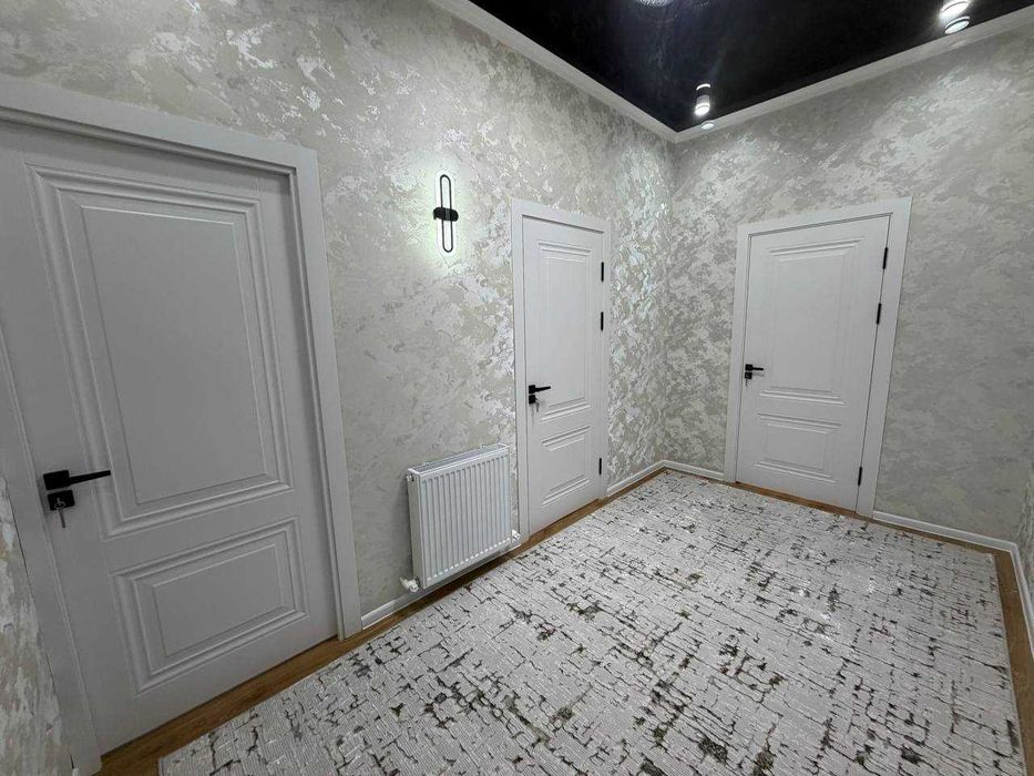 Продаётся 2х комн квартира на 2 этаже Ор-р Шарк Ал Мактум