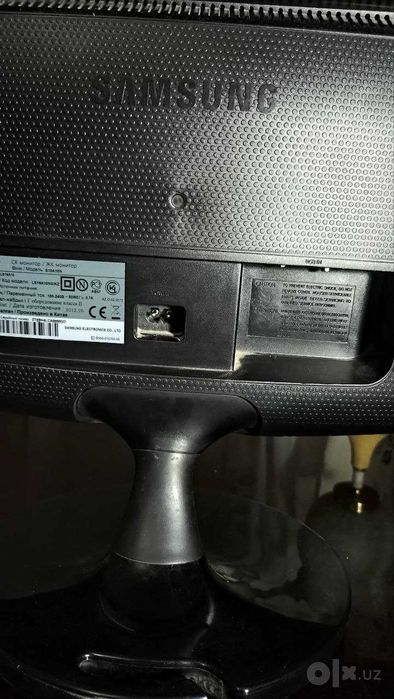 Монитор Samsung 19 дюймов