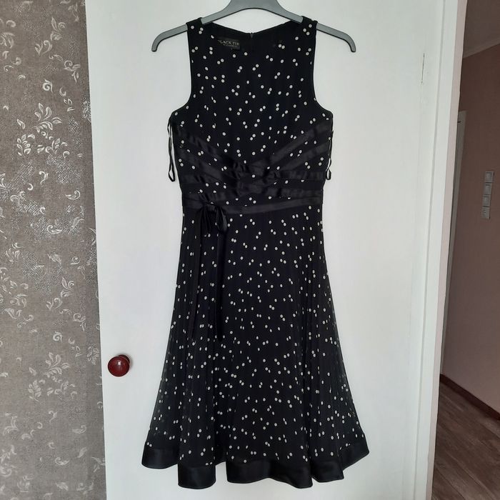 Платья по 2 000 тенге (не новые)