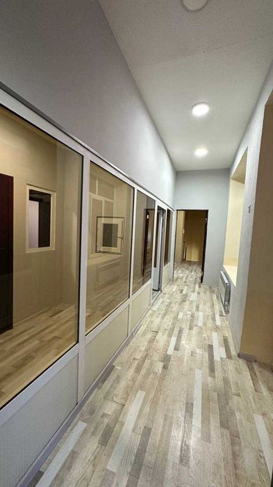Офис 158 кв.м Бобура по 7 у.е