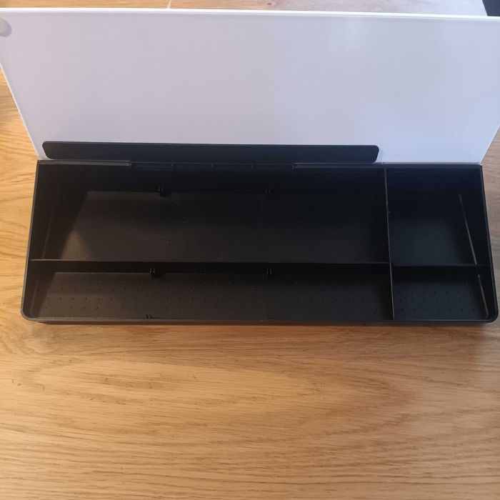 НОВА! Стъклена дъска за бюро с органайзер, бяла, с маркери и чекмедже