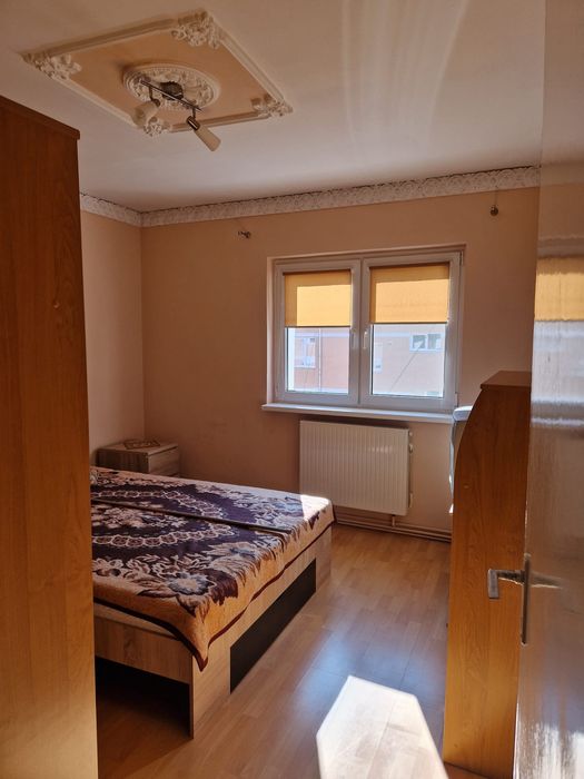 Închiriez apartament 2 camere în Vitrometan Mediaș