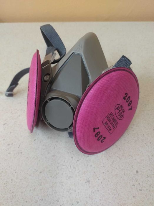 Предпазна маска с филтри