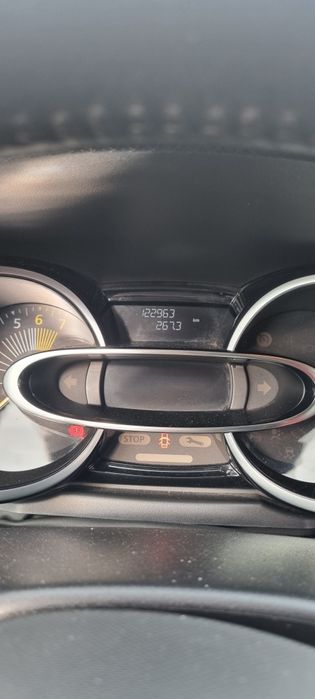 Vând Renaul Clio 4 din anul 2015. Cutie automata  1.2 benzina . Număr contact 0756883726