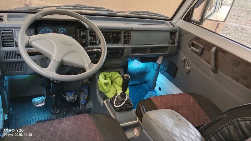 Damas mashinasi sotiladi