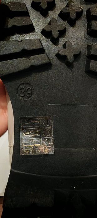 Pinko боти естествена кожа