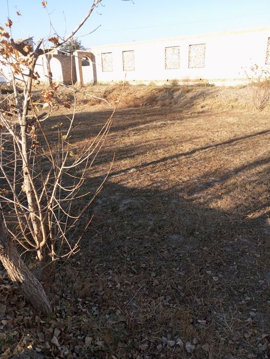 Qurilishi tugallanmagan uchastka sotiladi