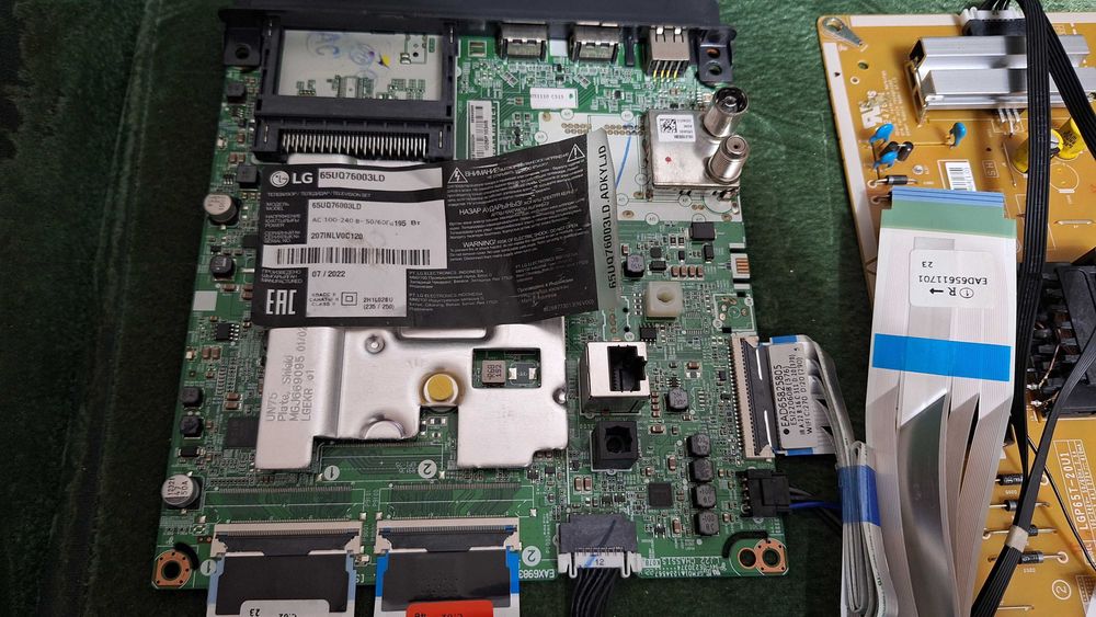 платы от телевизора LG 65UQ76003LD