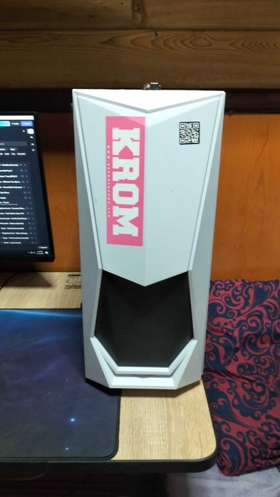 .Setup Complet PC Gaming: i7 + RX550 + Monitor LG 100Hz + Periferice. Sau Schimb Cu Leptop