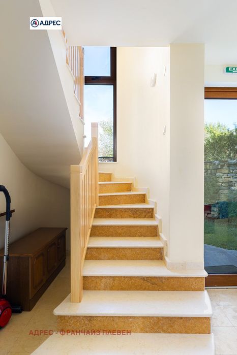 Продава се Къща в с. Гумощник, Област Ловеч - 156 кв.м за 667 €/кв.м - Снимка #10