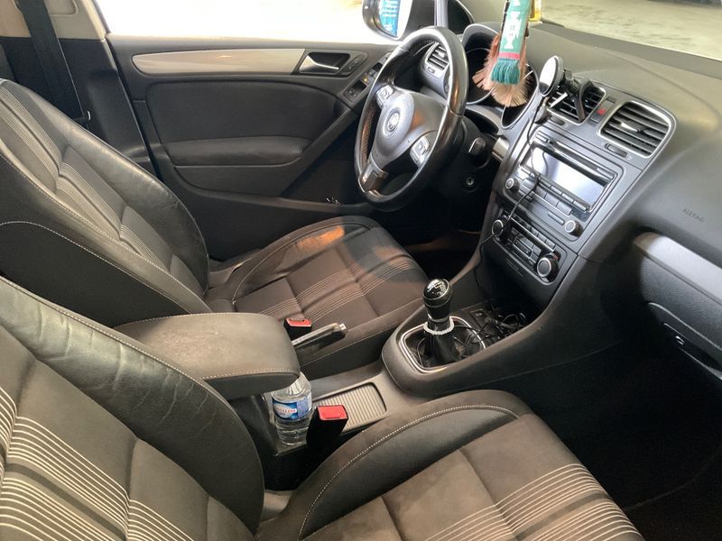 Volkswagen Golf VI 1.6 TDI Match 2012
