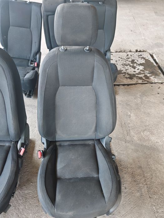 Салон за Land Rover discovery sport